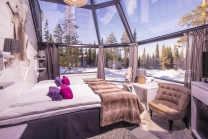 Arctic View Glass Igloos